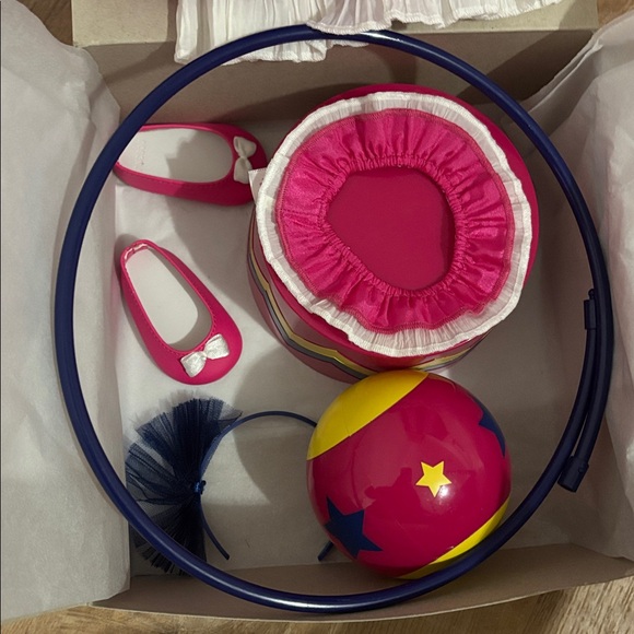 American Girl Talent Show Set Complete With Pet - Picture 5 of 12